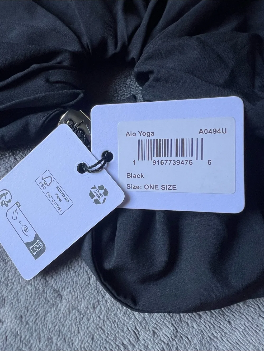 NEW Alo Yoga logo Bead It Oversized Scrunchie Black Athletic 90s Style Sport